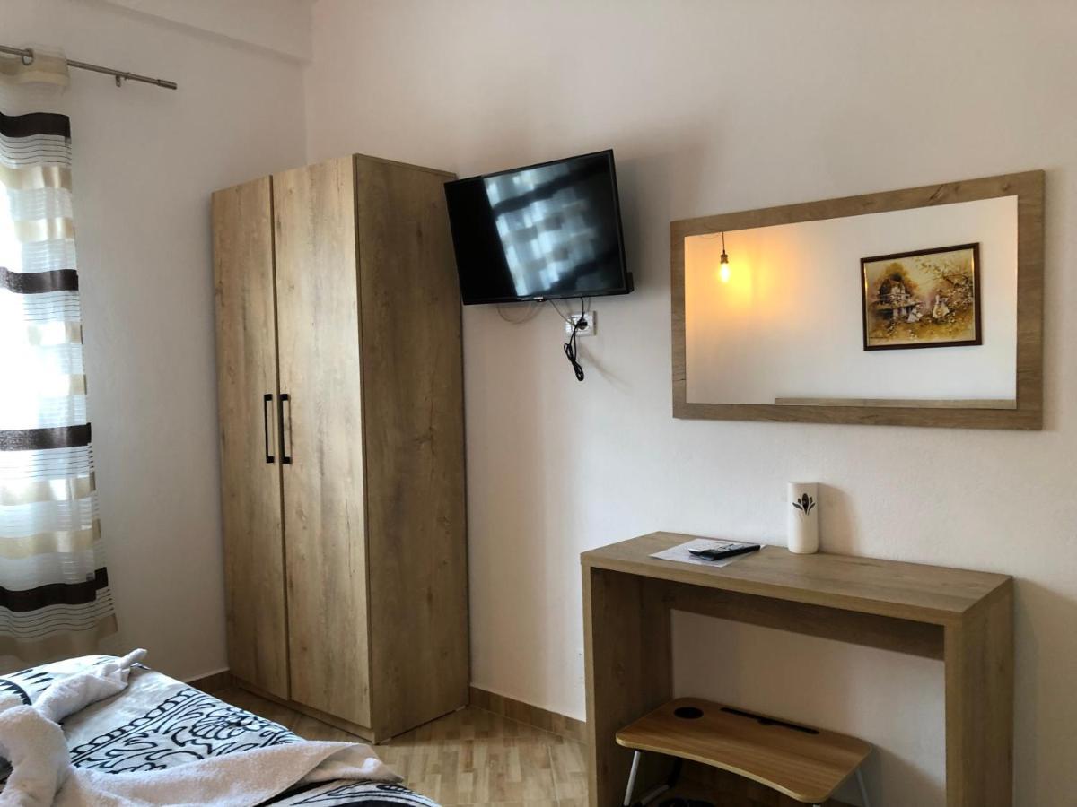 Hotel Apostoli Përmet 외부 사진