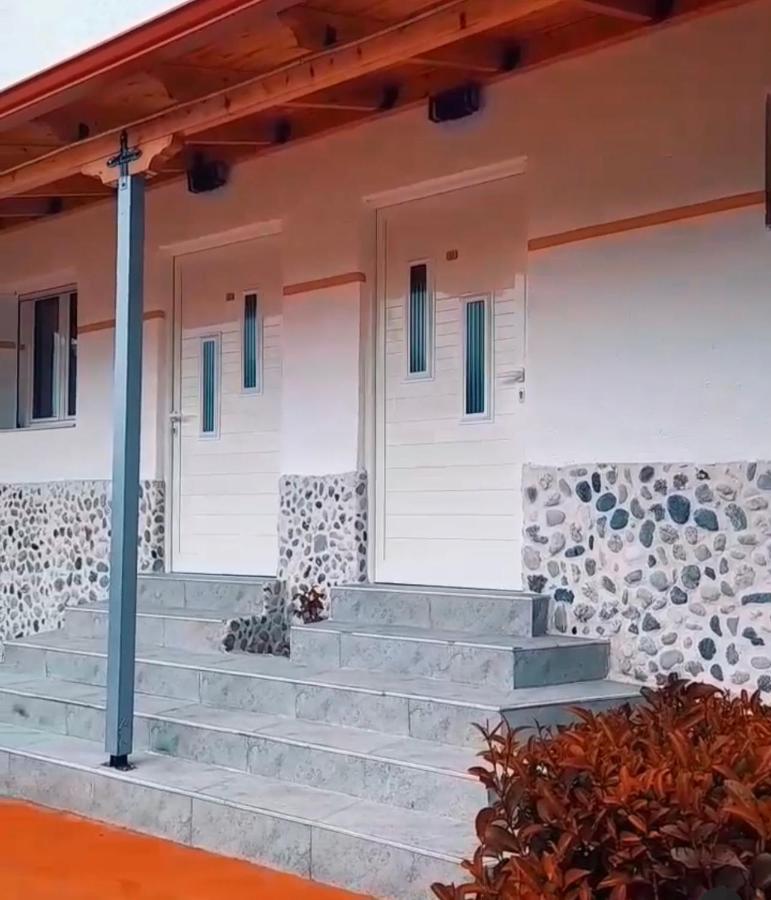 Hotel Apostoli Përmet 외부 사진