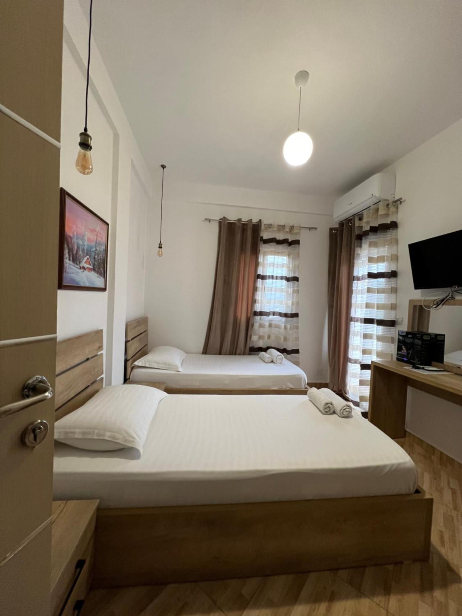 Hotel Apostoli Përmet 외부 사진